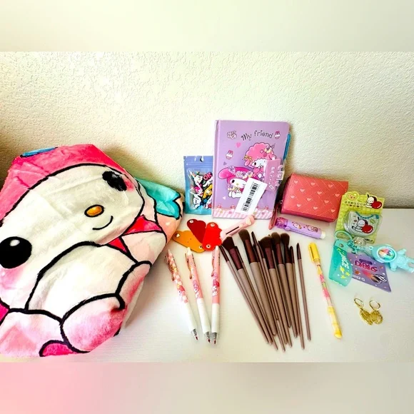 Sanrio gift set and more. (kids graduation) 34 items! - Picture 1 of 13